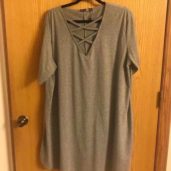 Boohoo Dresses & Skirts - Boohoo T-shirt Dress
